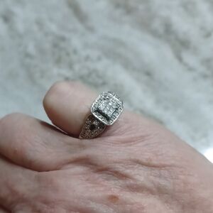 Elegant Silver Women's Ring